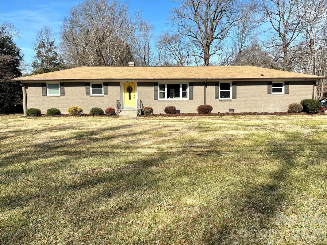 9211 Mt Holly Huntersville Road