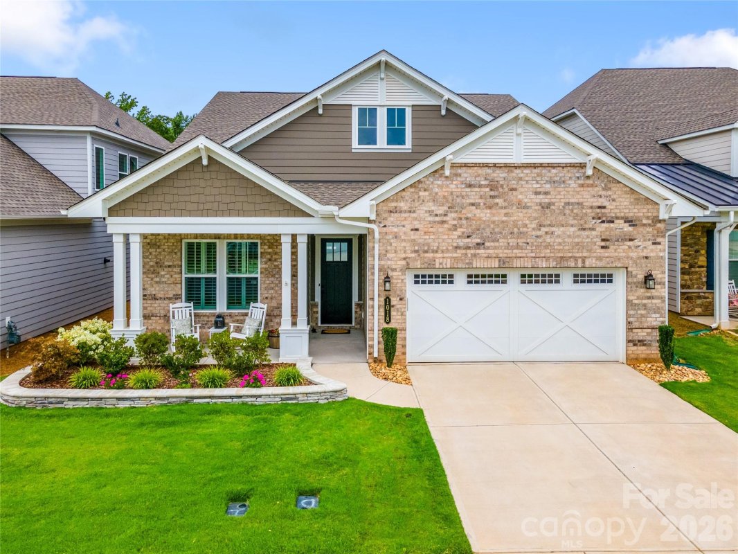 1018 Lake Como Drive
