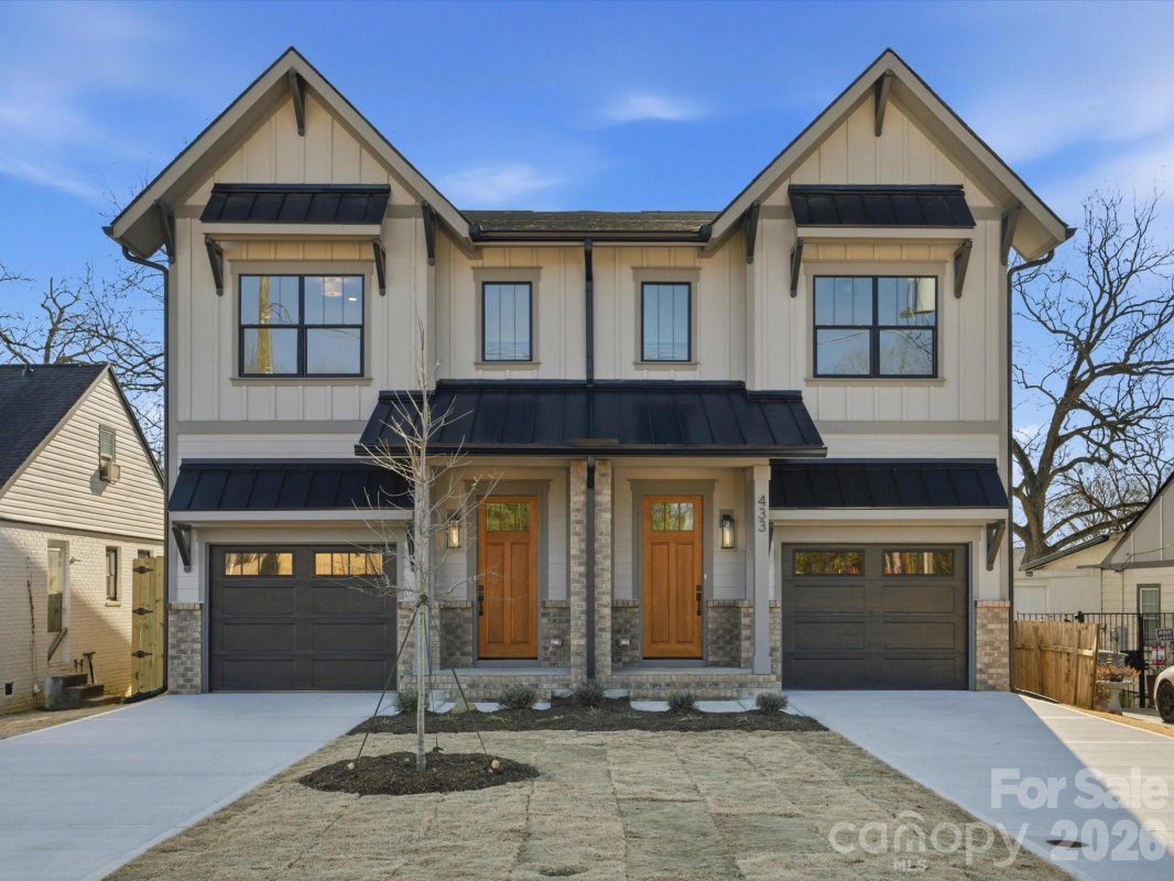 433 W Peterson Drive