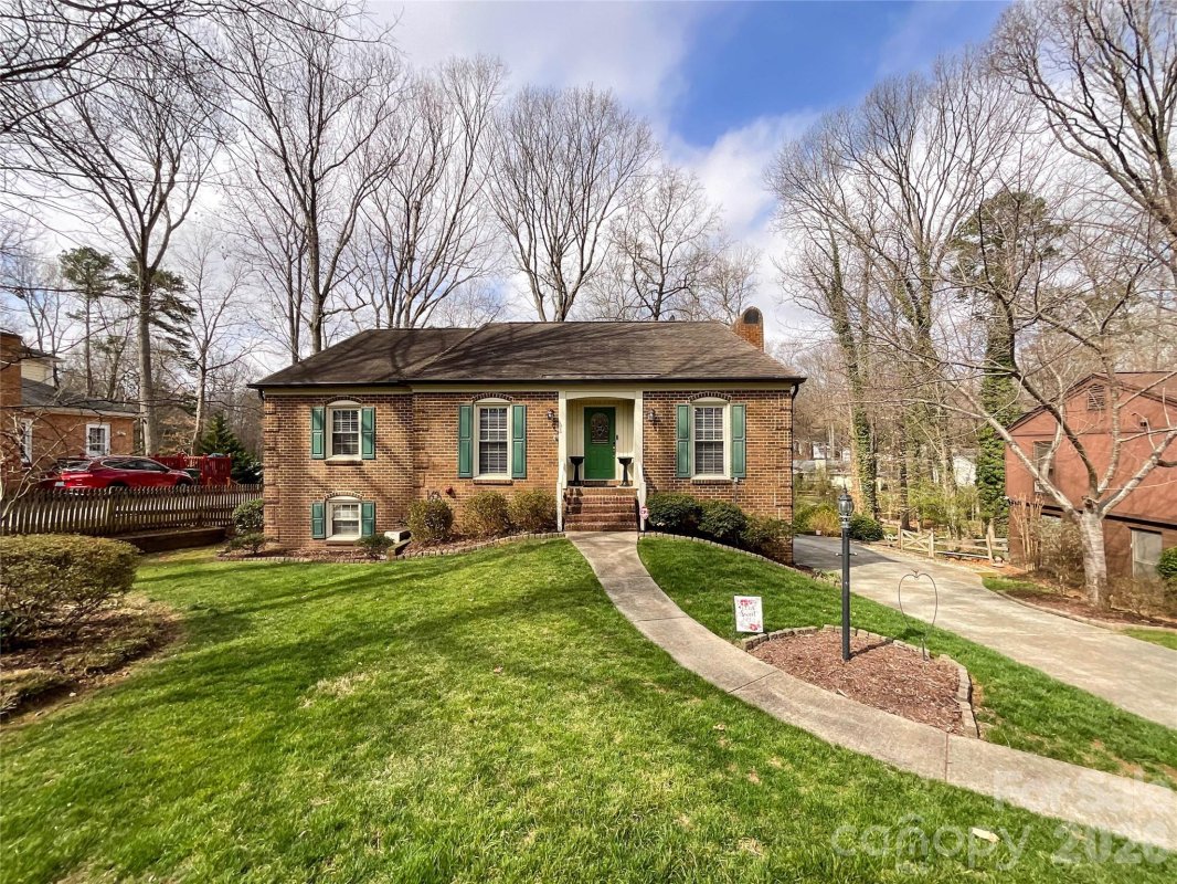 15920 Fieldstone Drive