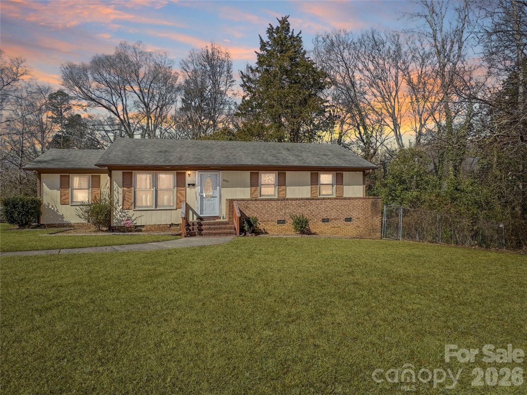 6531 Rosecran Drive