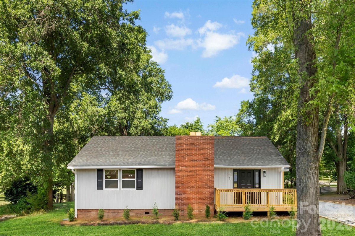 527 Bostian Avenue