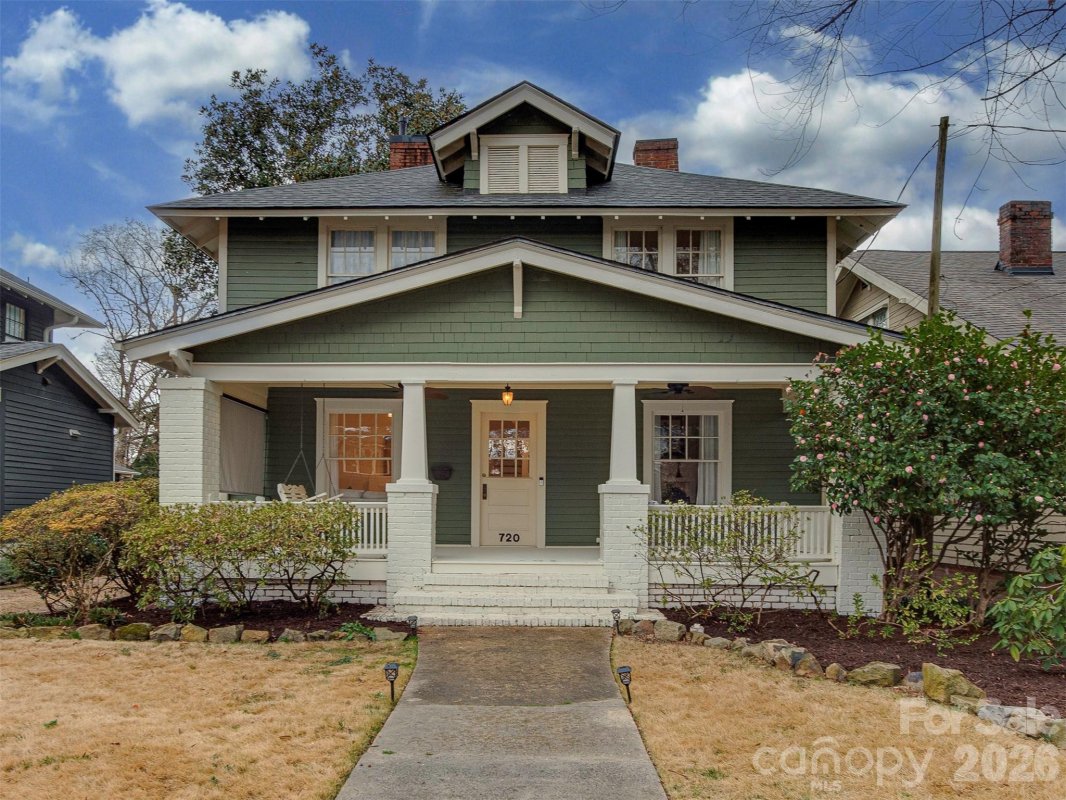 720 Clement Avenue