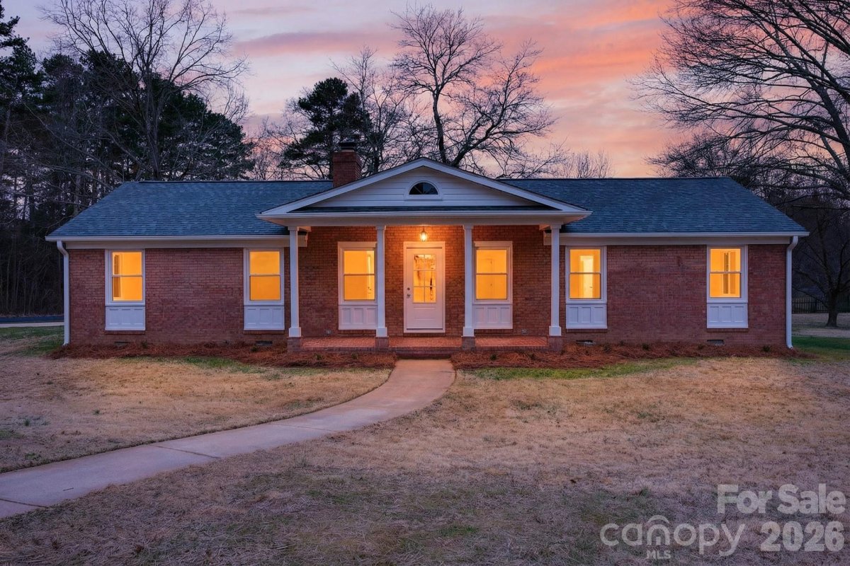 235 Lariat Circle