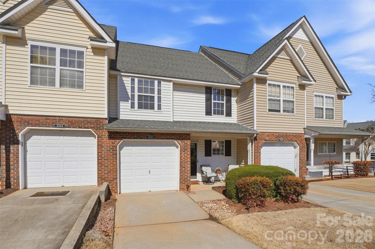 2262 Hanover Court