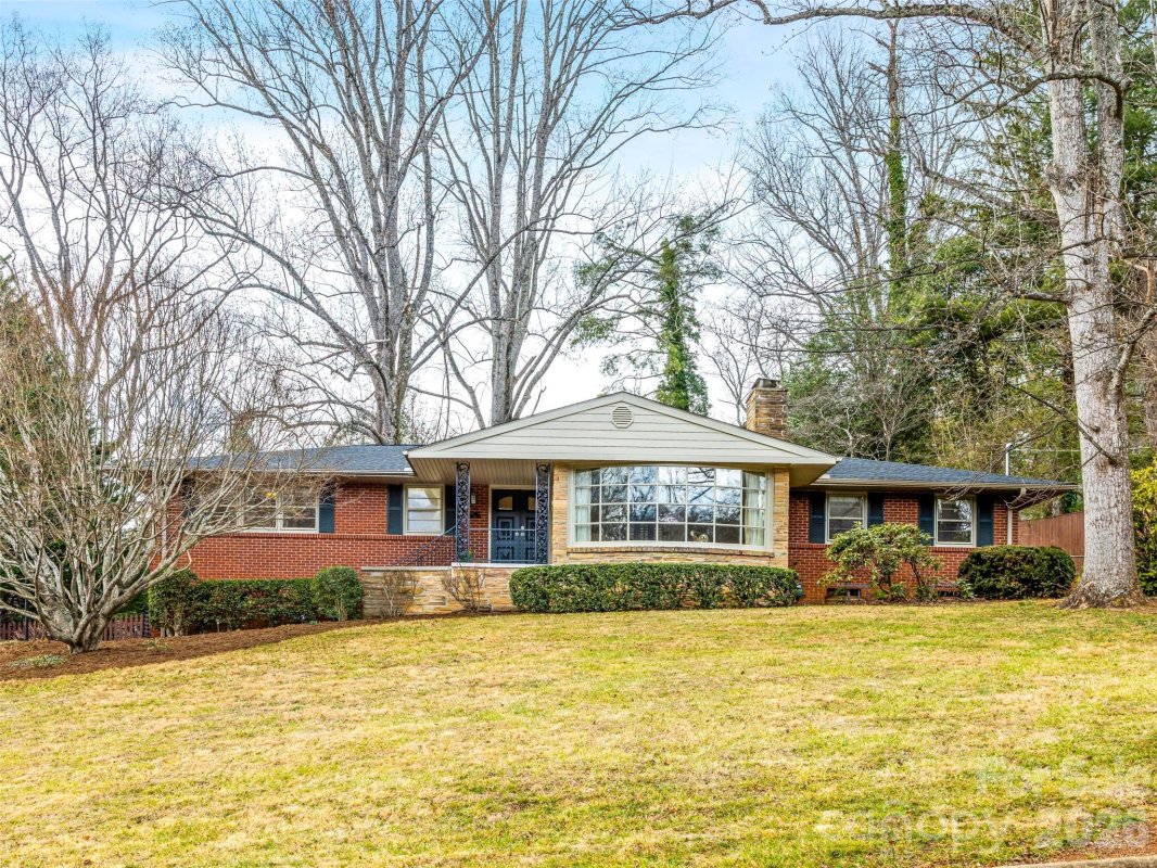 8 N Oak Forest Drive