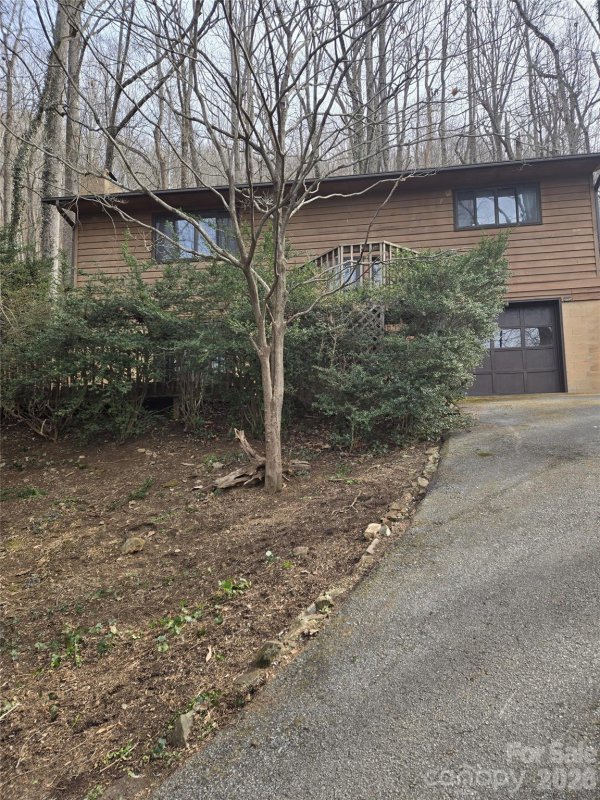 8 Shadywood Circle