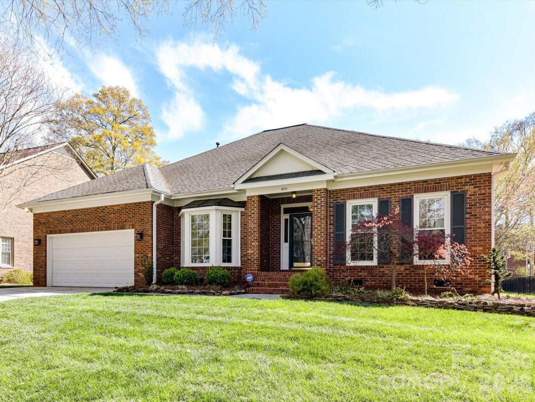 6711 Lyndonville Drive
