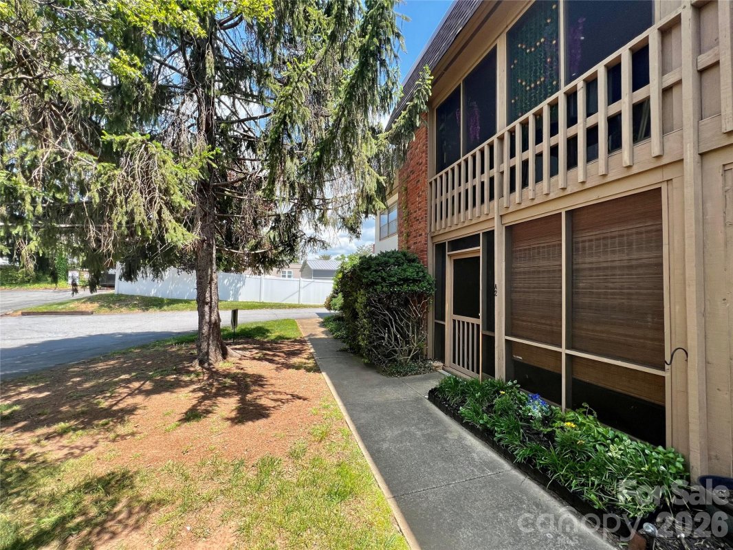 427 6th Avenue A-2
