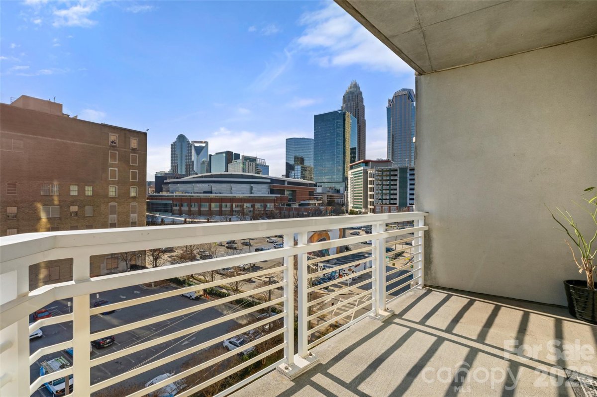 505 E 6th Street