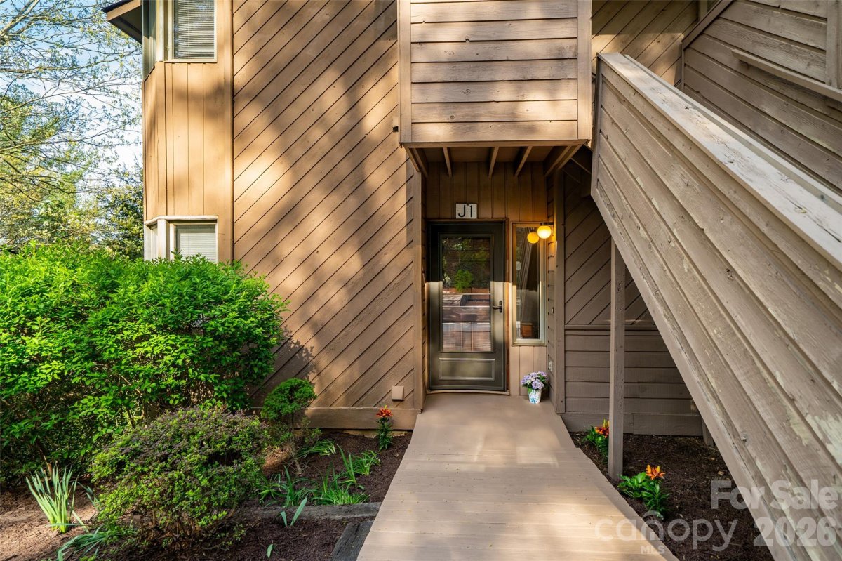 305 Piney Mountain Drive