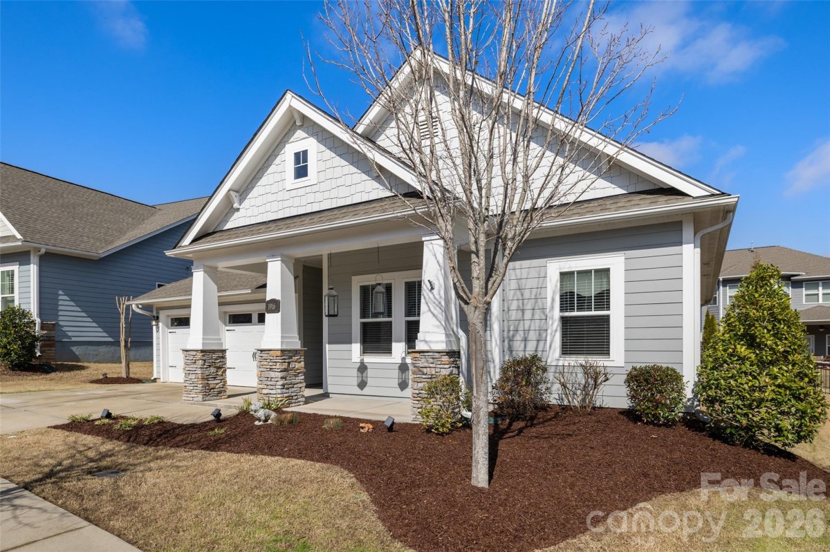 1916 Felts Parkway