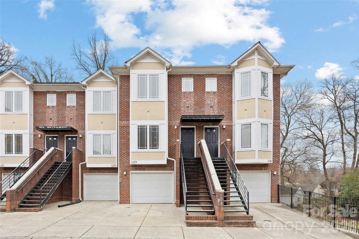 1229 Lalex Lane