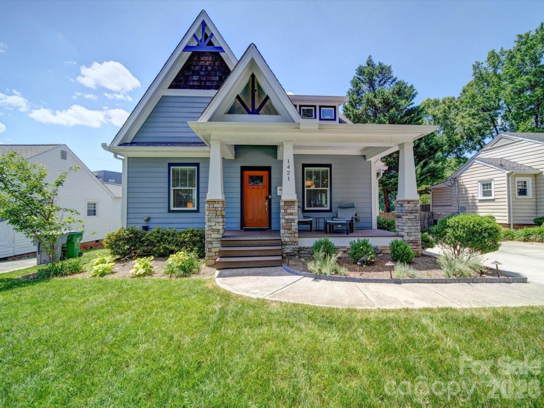 1421 Lyon Court