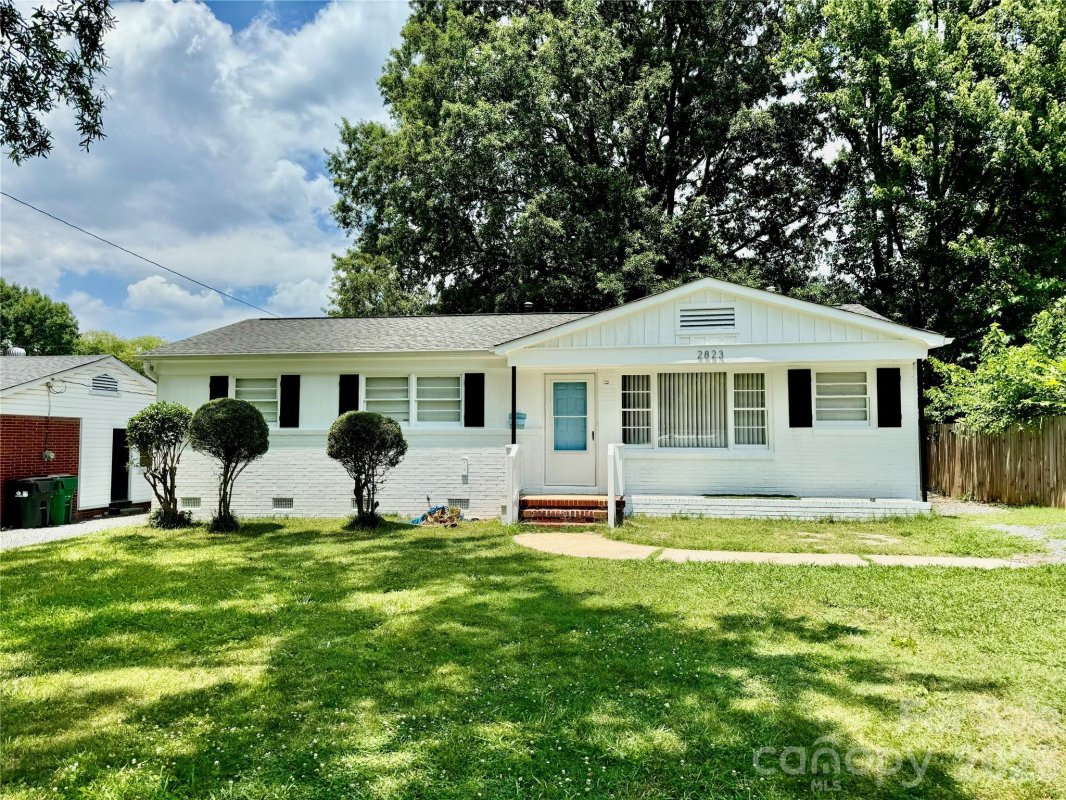2823 Albany Lane