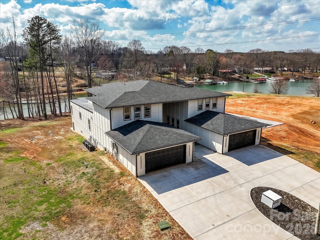 4987 Wildlife Lane