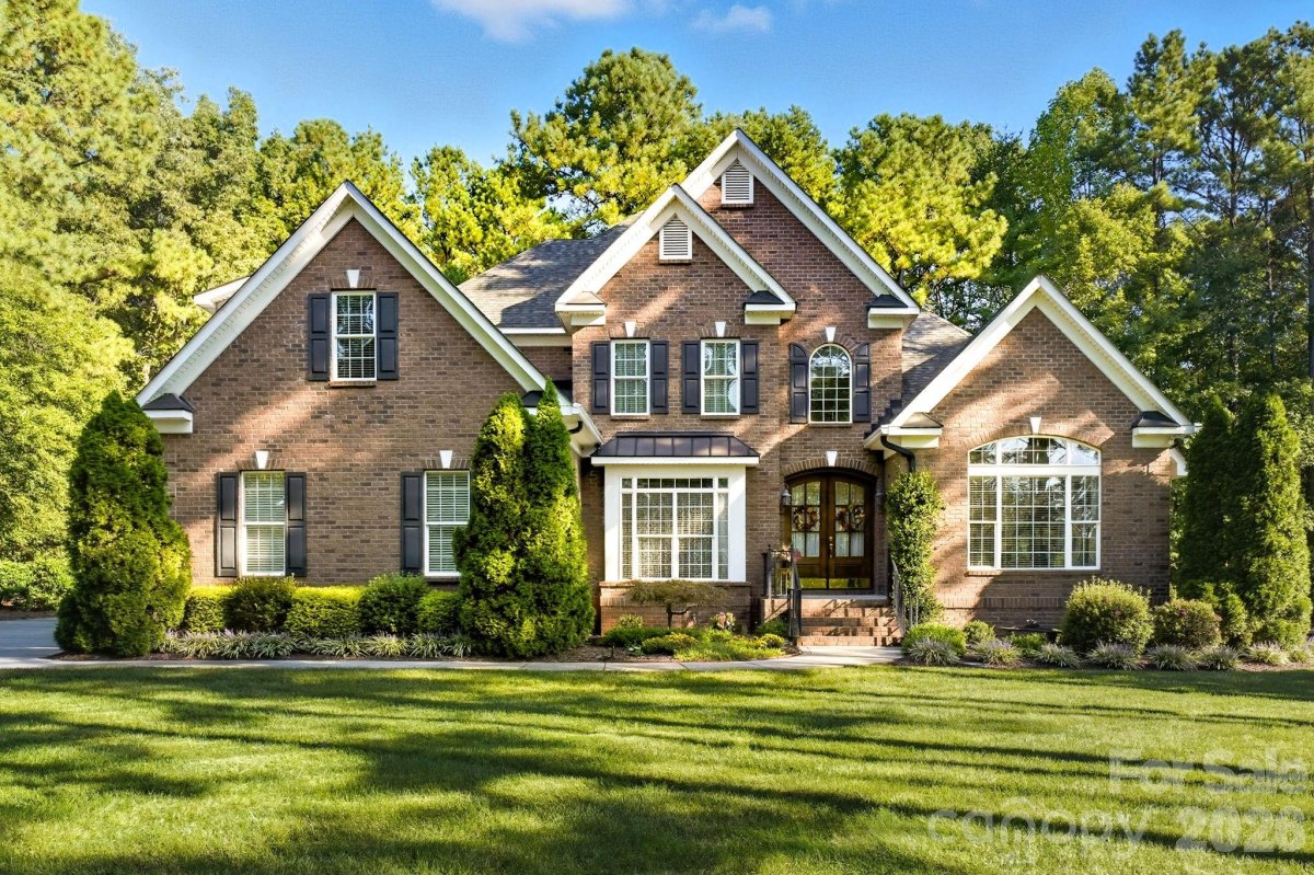 7282 James Court