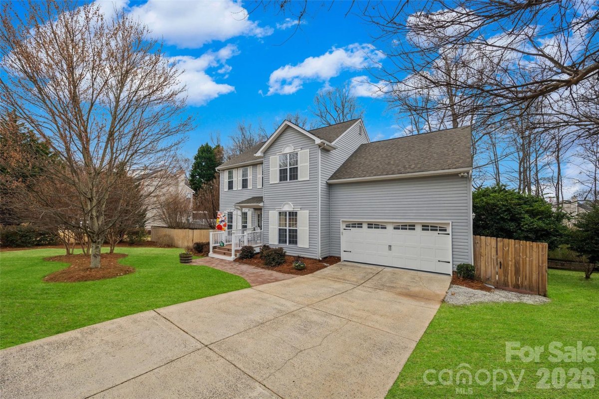 106 Shade Tree Circle