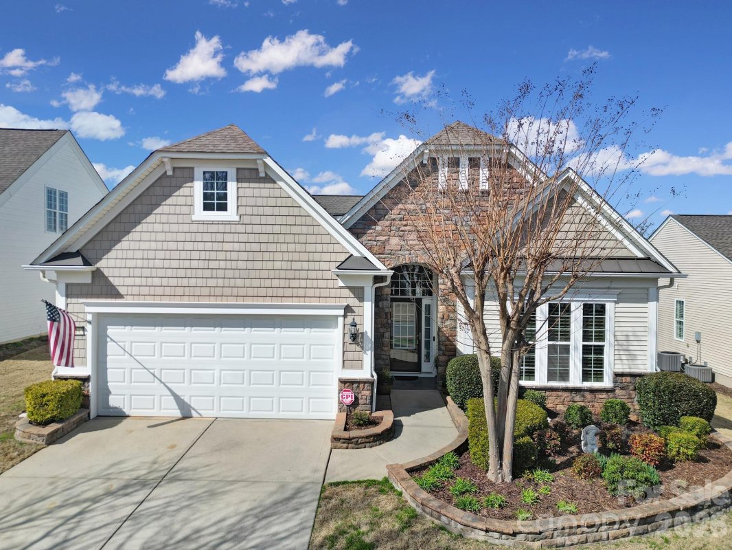 52083 Longspur Lane