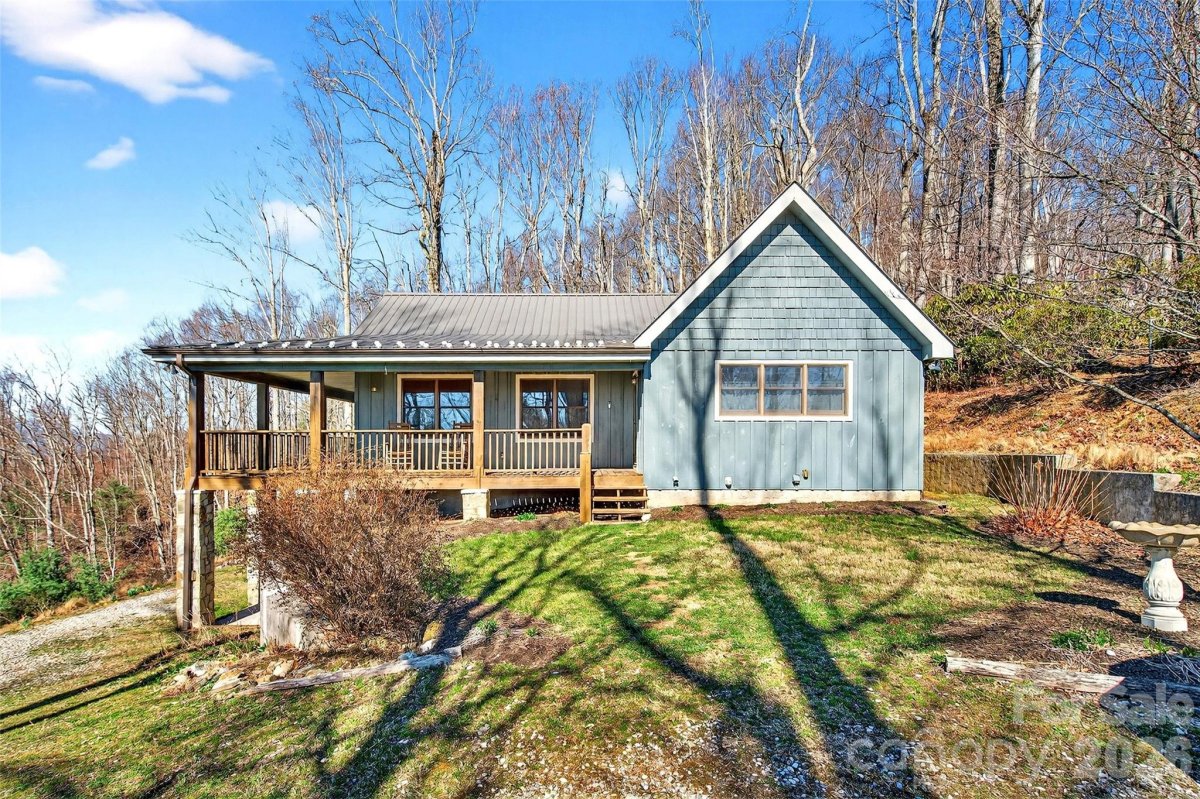 163 Walter Circle