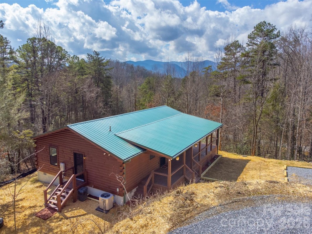 677 Ridgetop Circle