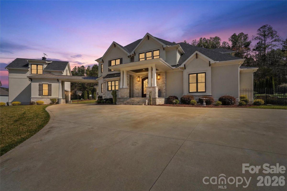 788 Pinnacle Drive