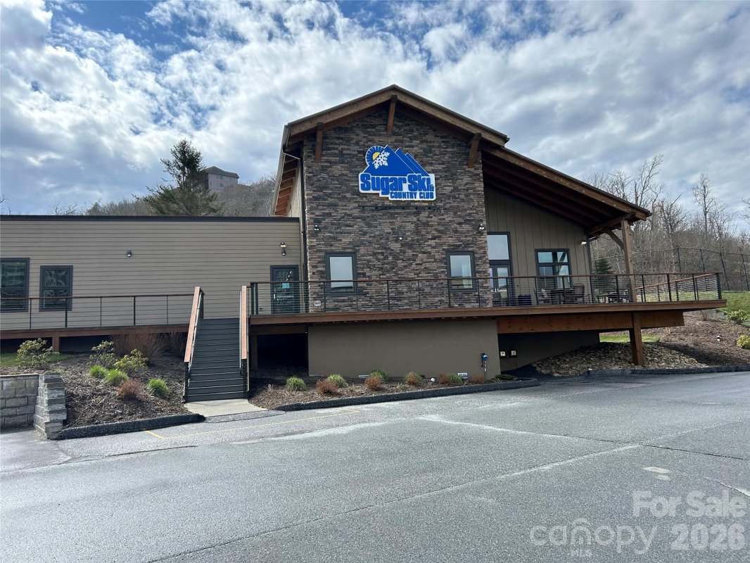 106 Sugar Ski Drive