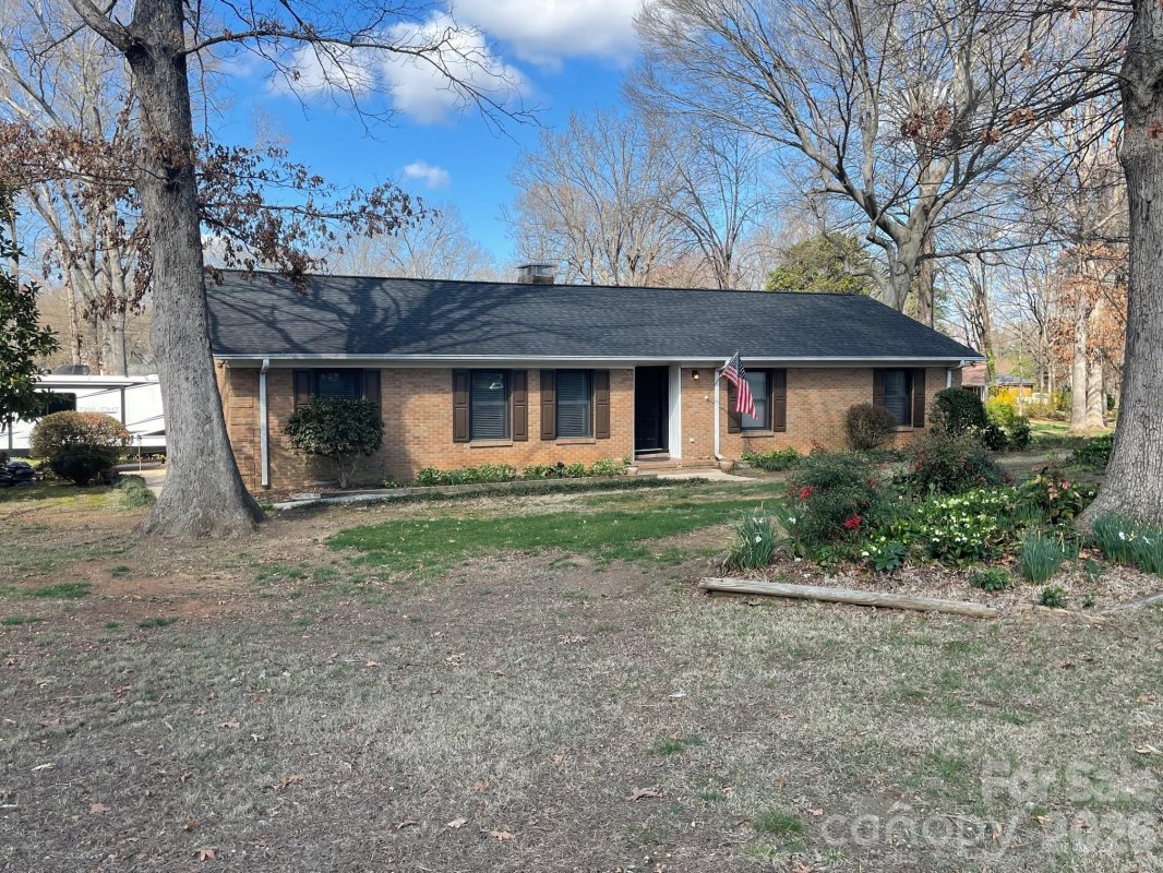 107 Woodlynn Drive