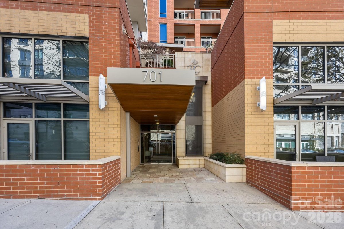 701 Royal Court