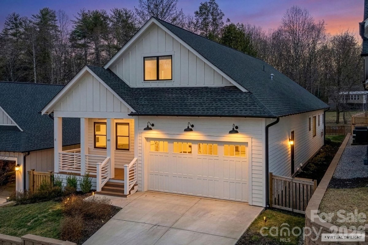 40 Hidden Pond Lane