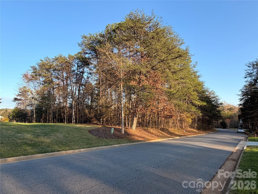 3779 Pinecrest Drive