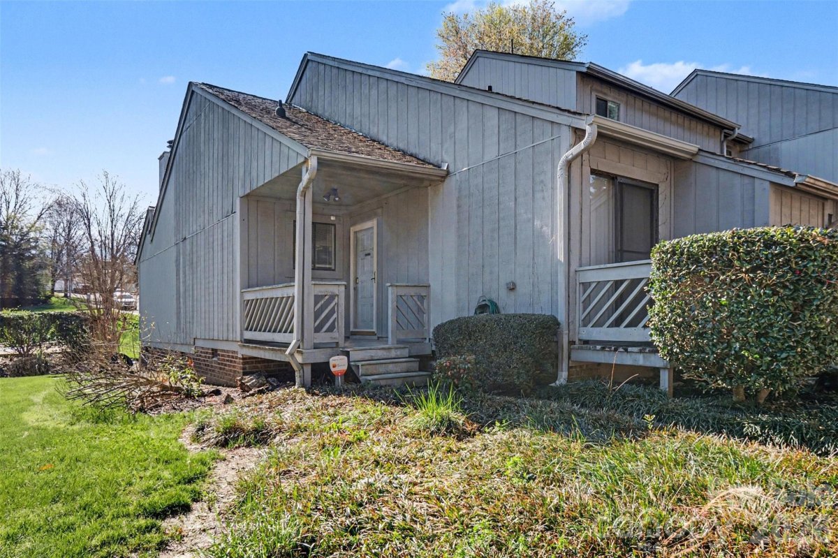 100 Willow Run Drive