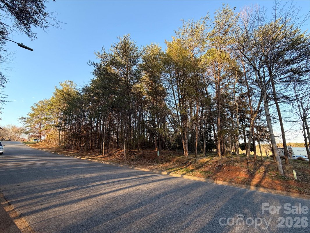 3785 Pinecrest Drive
