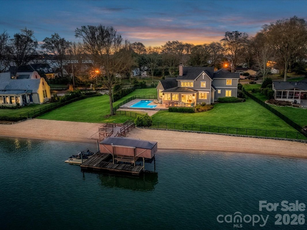18014 Whispering Oaks Drive