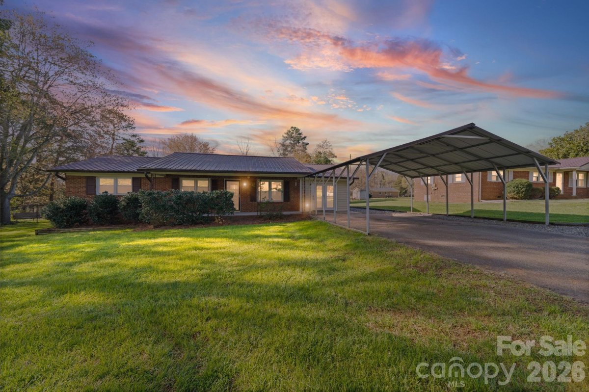 3227 Westover Road
