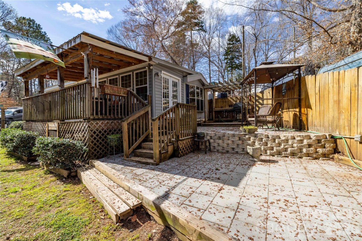 102 Deer Park Road