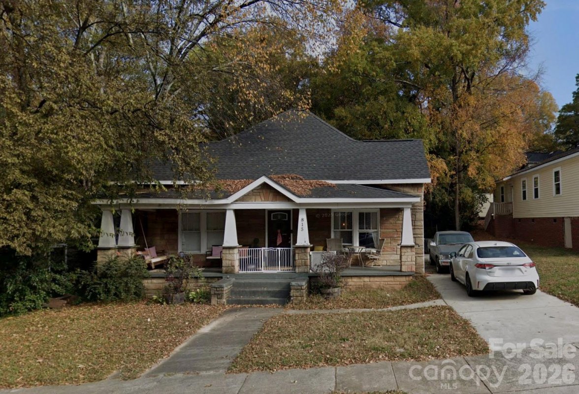 815 Parkwood Avenue
