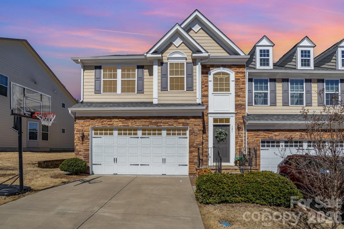 121 Inlet Point Drive