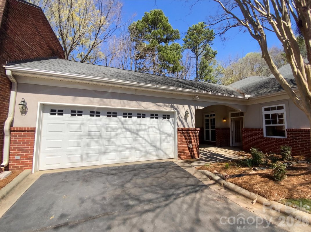 8820 Legacy Lake Lane
