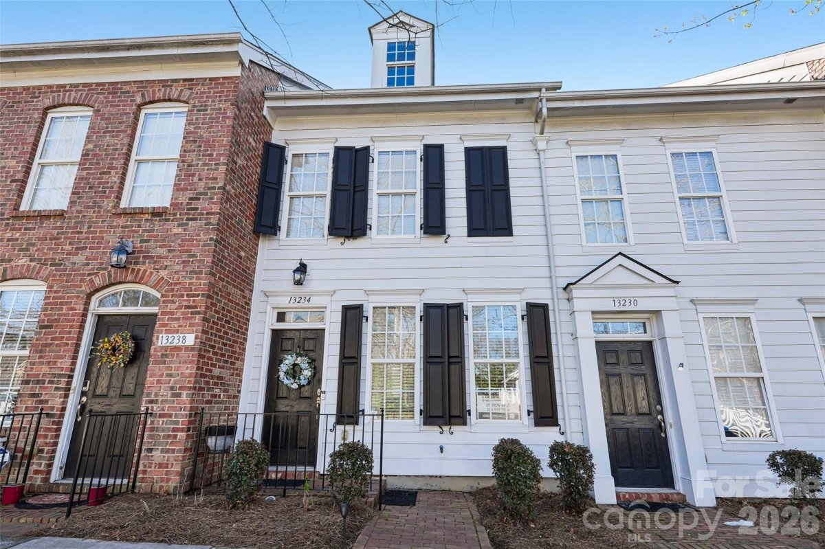13234 Eastfield Village Lane