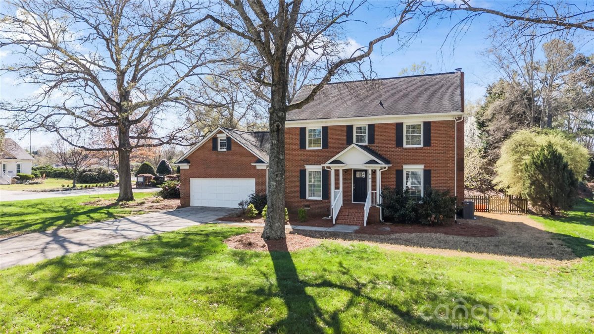 6101 Boykin Spaniel Road