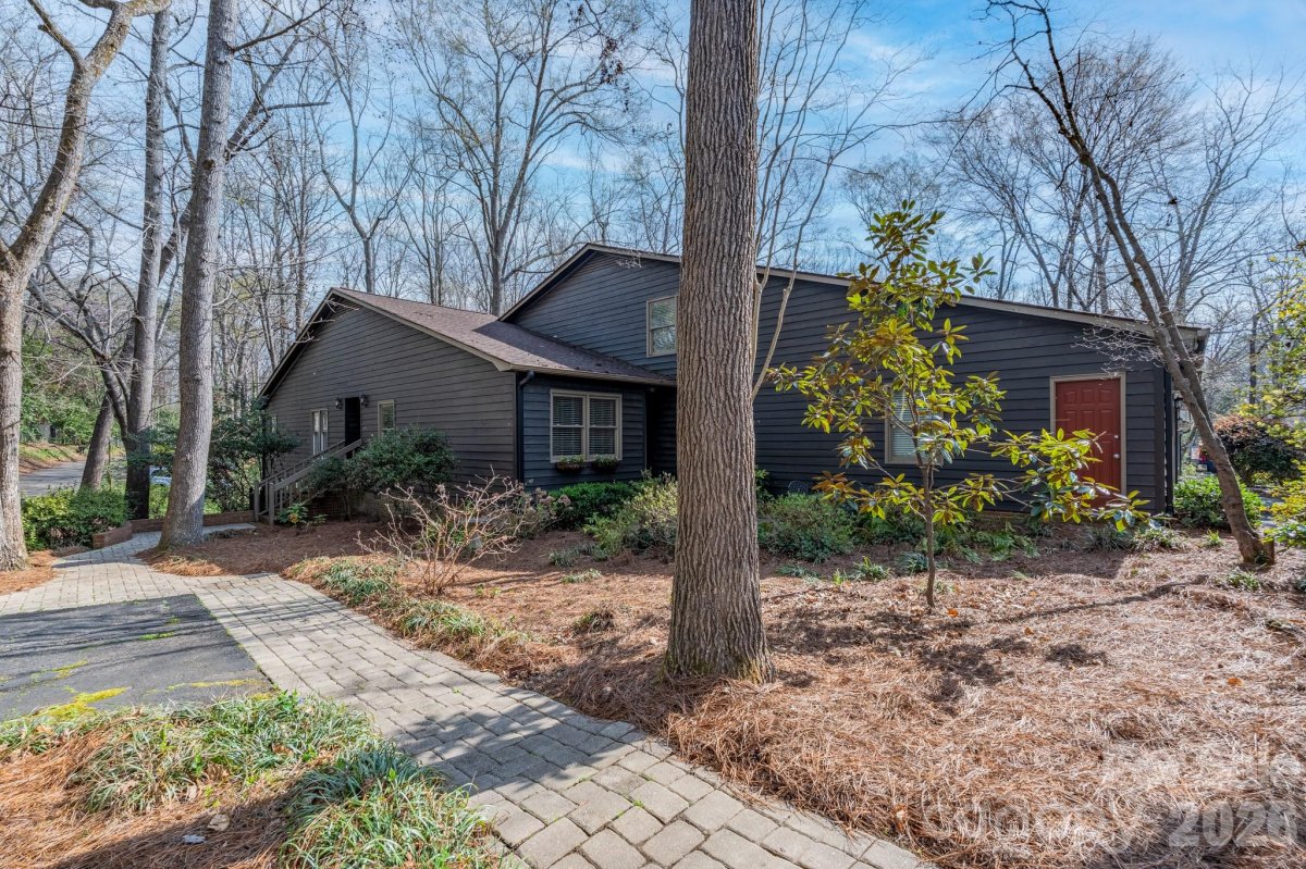 838 Bridgewood Drive