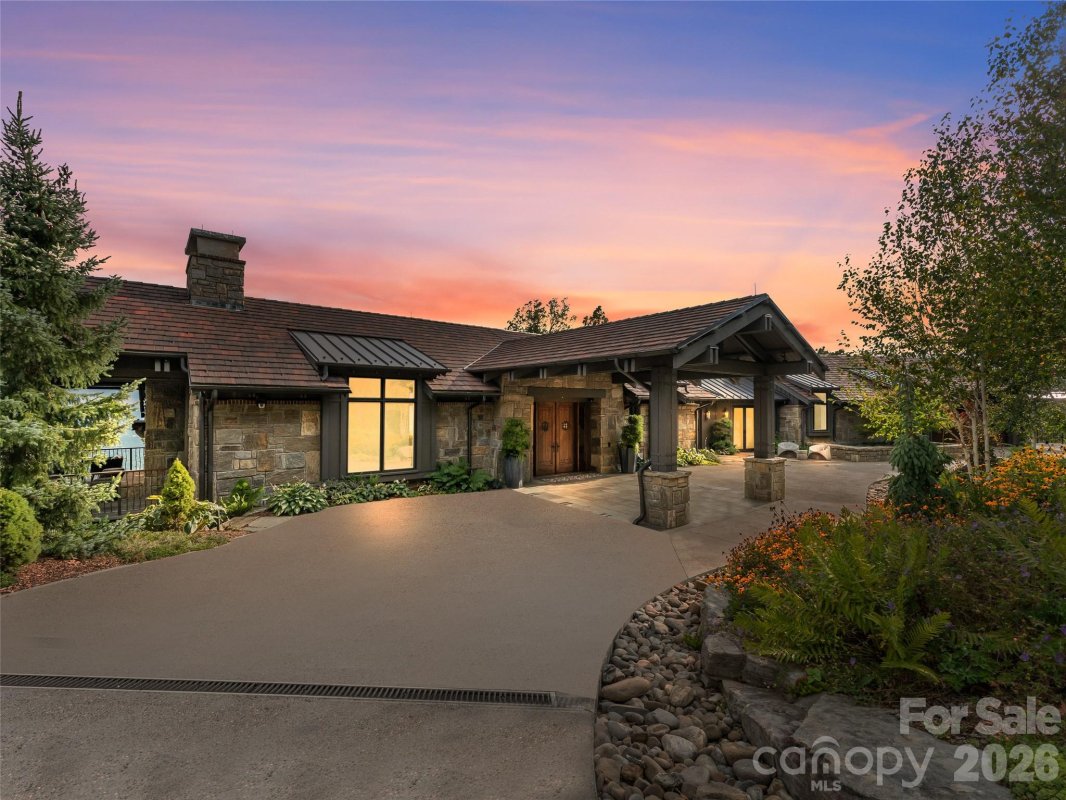 208 Skycliff Drive