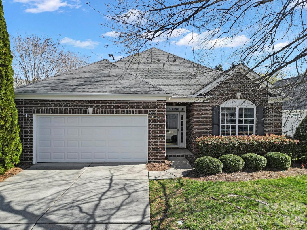 901 Platinum Drive