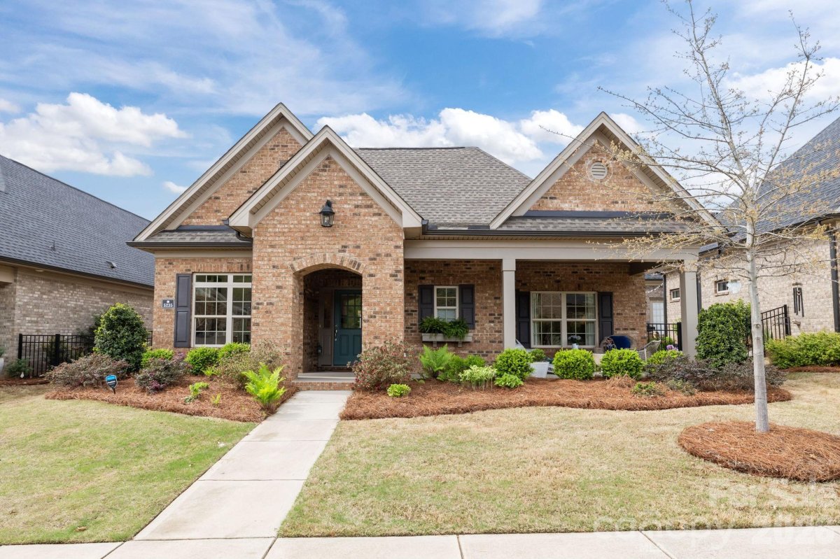 5235 Courtyard Lane