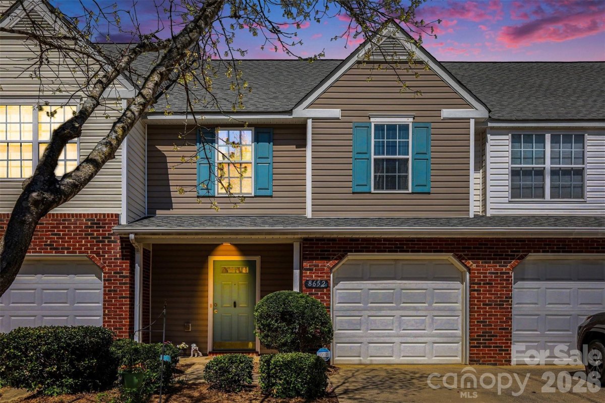 8652 Robinson Forest Drive