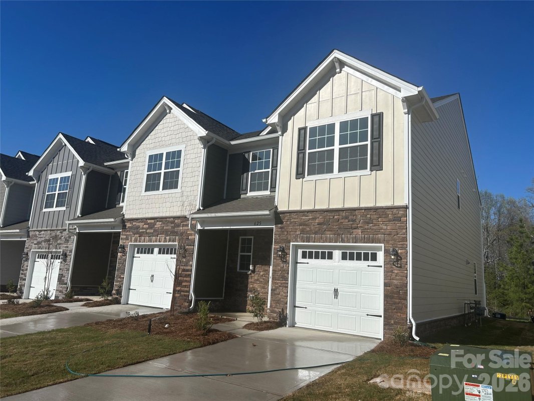 625 Sparano Loop