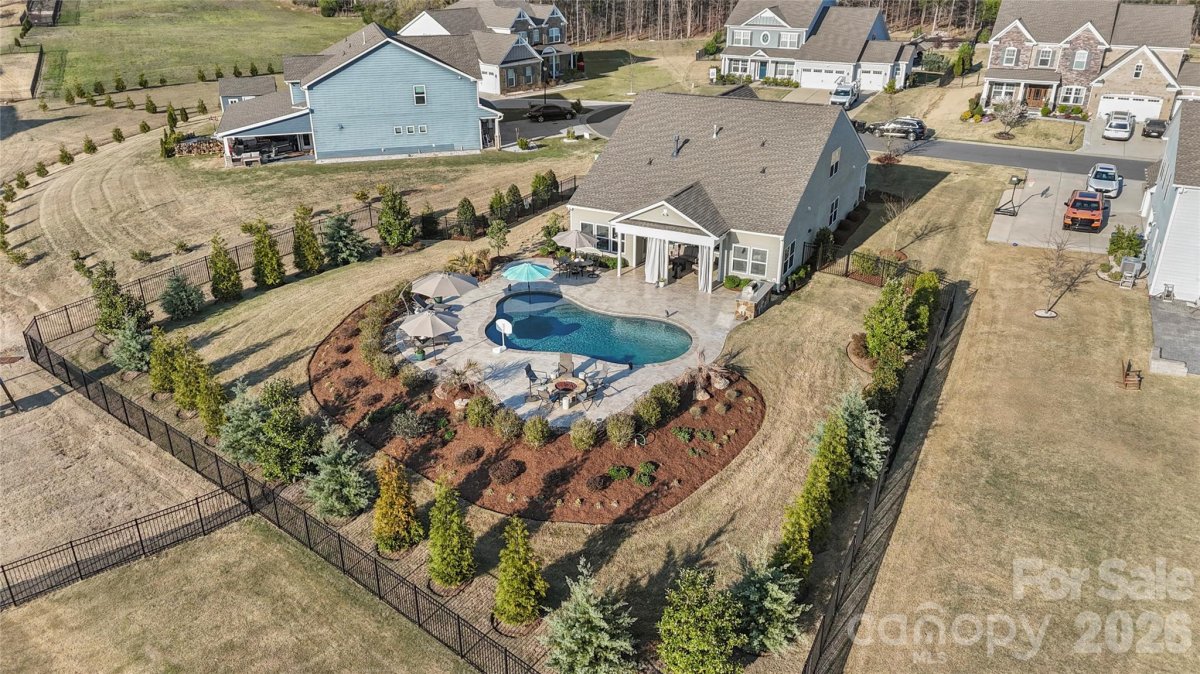 1425 Lester Circle
