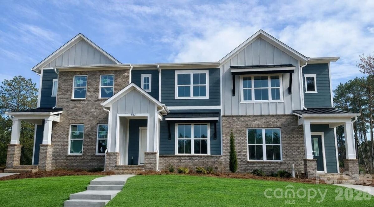 585 Cape Cod Way