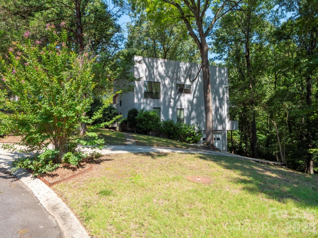 3423 Tinkerbell Lane